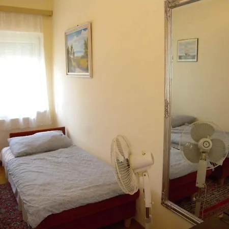 In - Balaton 35870 *