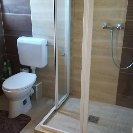 In - Balaton 35870 Apartament *